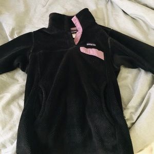 Black Patagonia pullover